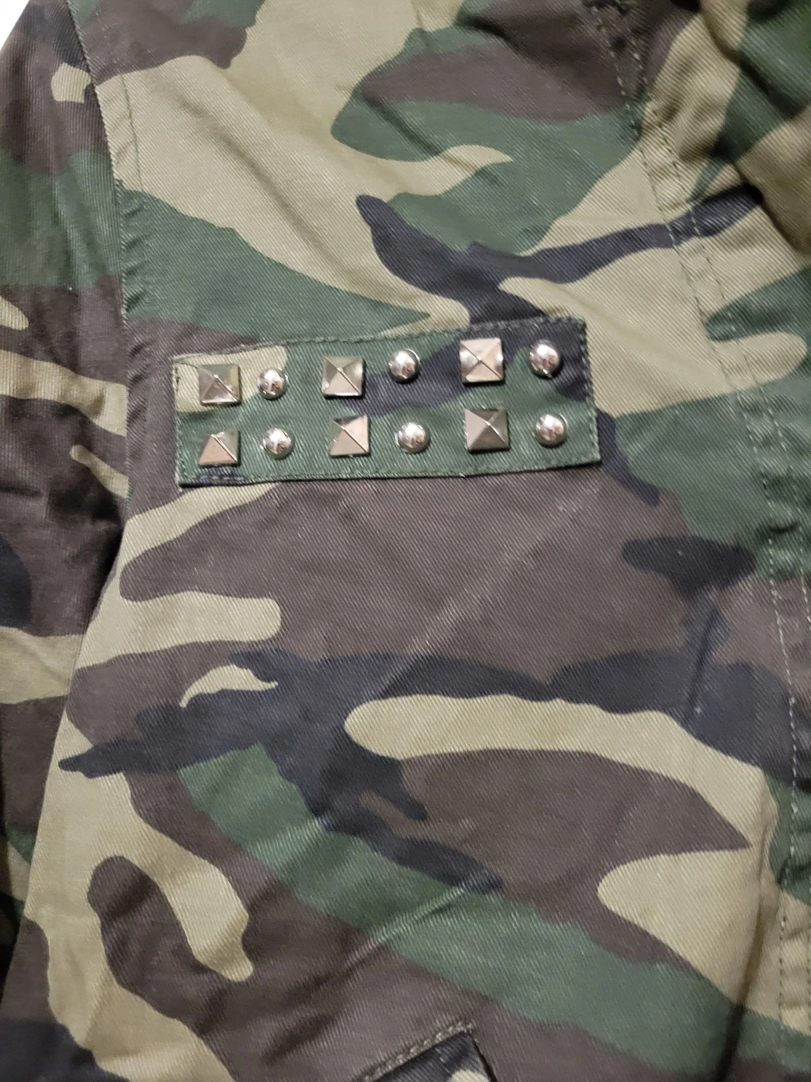 Casaco militar / parka camuflado com bordados (novo com etiqueta) t s-m – photo 4